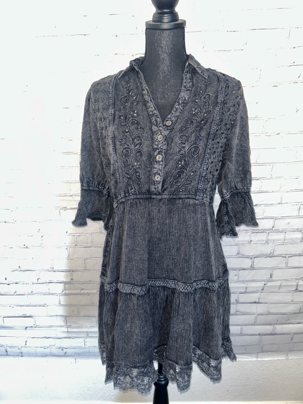 NWT Young Threads Embroidered Washed Gray Boho Tunic Dress. Medium